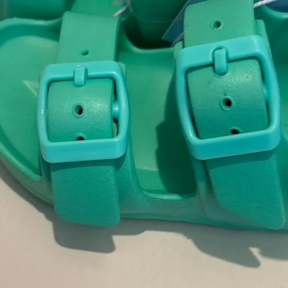 Cat & Jack Size 5 Strap Back Jelly Sandals Kelly Green Summer Beach Pool NWT